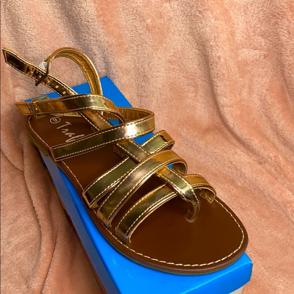 Women sandals